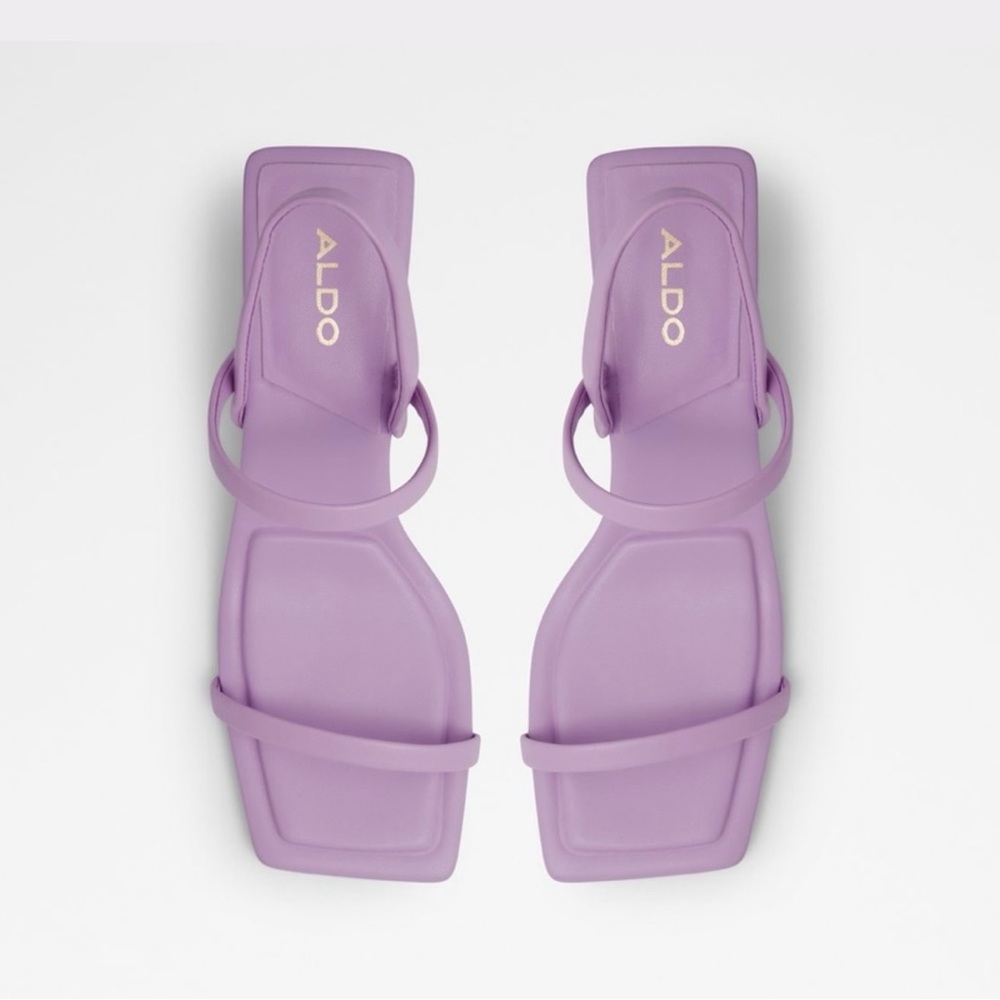 Lokurr
Sling back heeled sandal